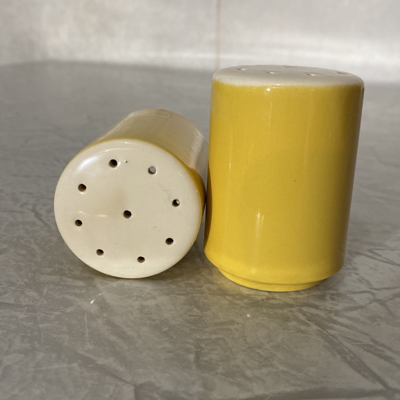 Dining Vintage Salt And Pepper Shakers Mustard Yellow Poshmark